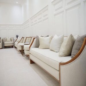 Floral Wallpaper Qatar - Elegant Home Decor